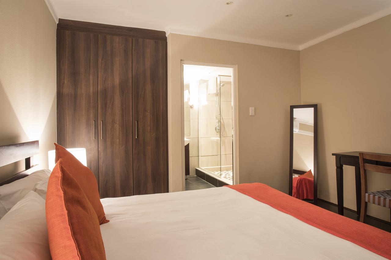 Bed & Breakfast The Country 3*